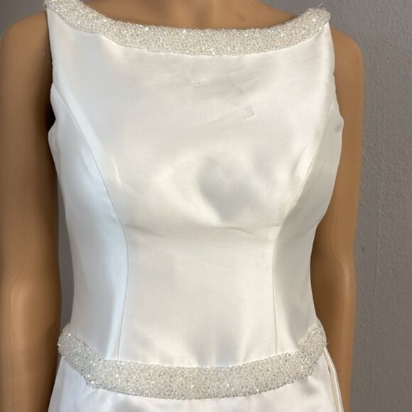 Narin Moda Simple Chic Wedding Dress  A-line Size 8 - Picture 9 of 15